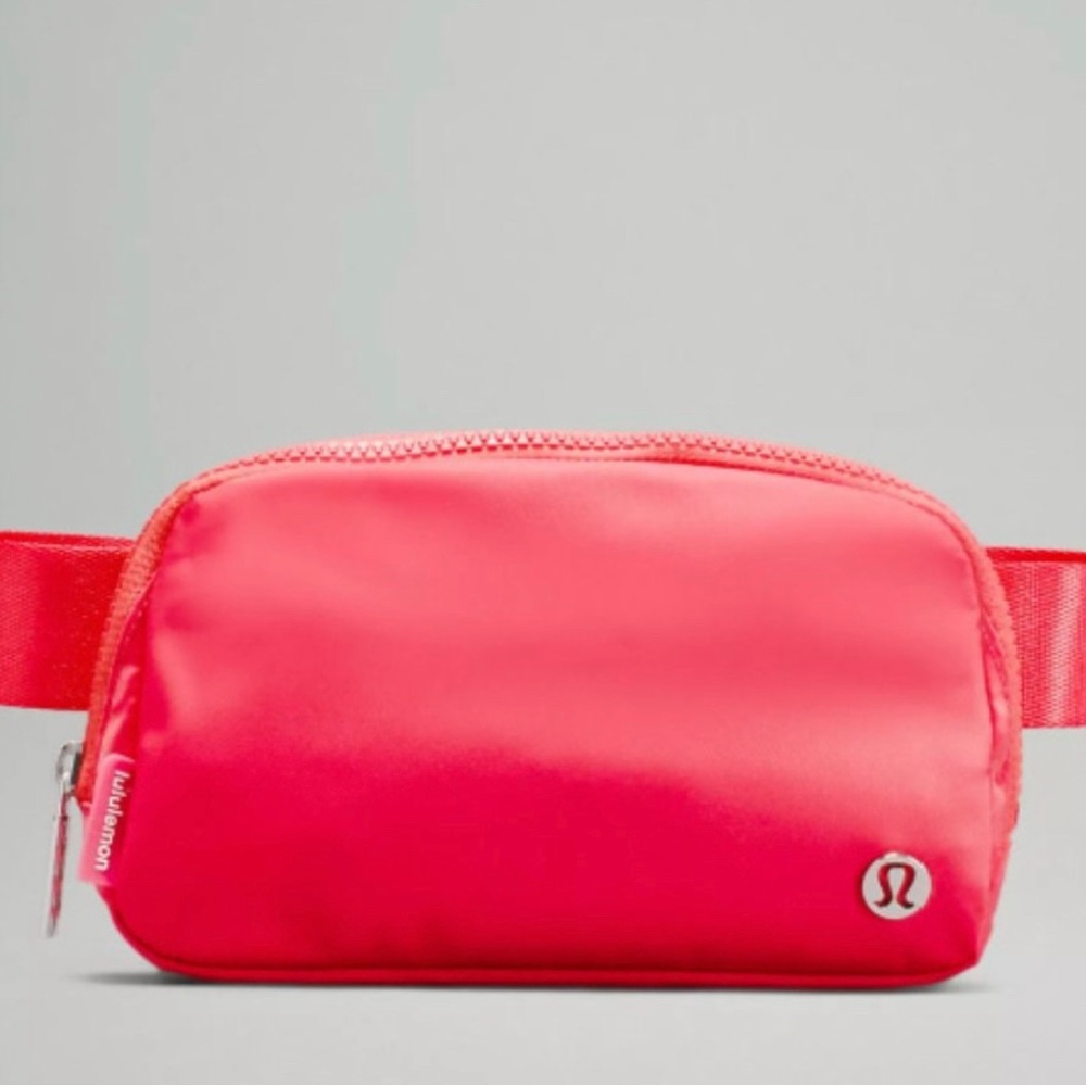 NWT Lululemon Everywhere Belt Bag in Raspberry 
Fanny Pack Crossbody